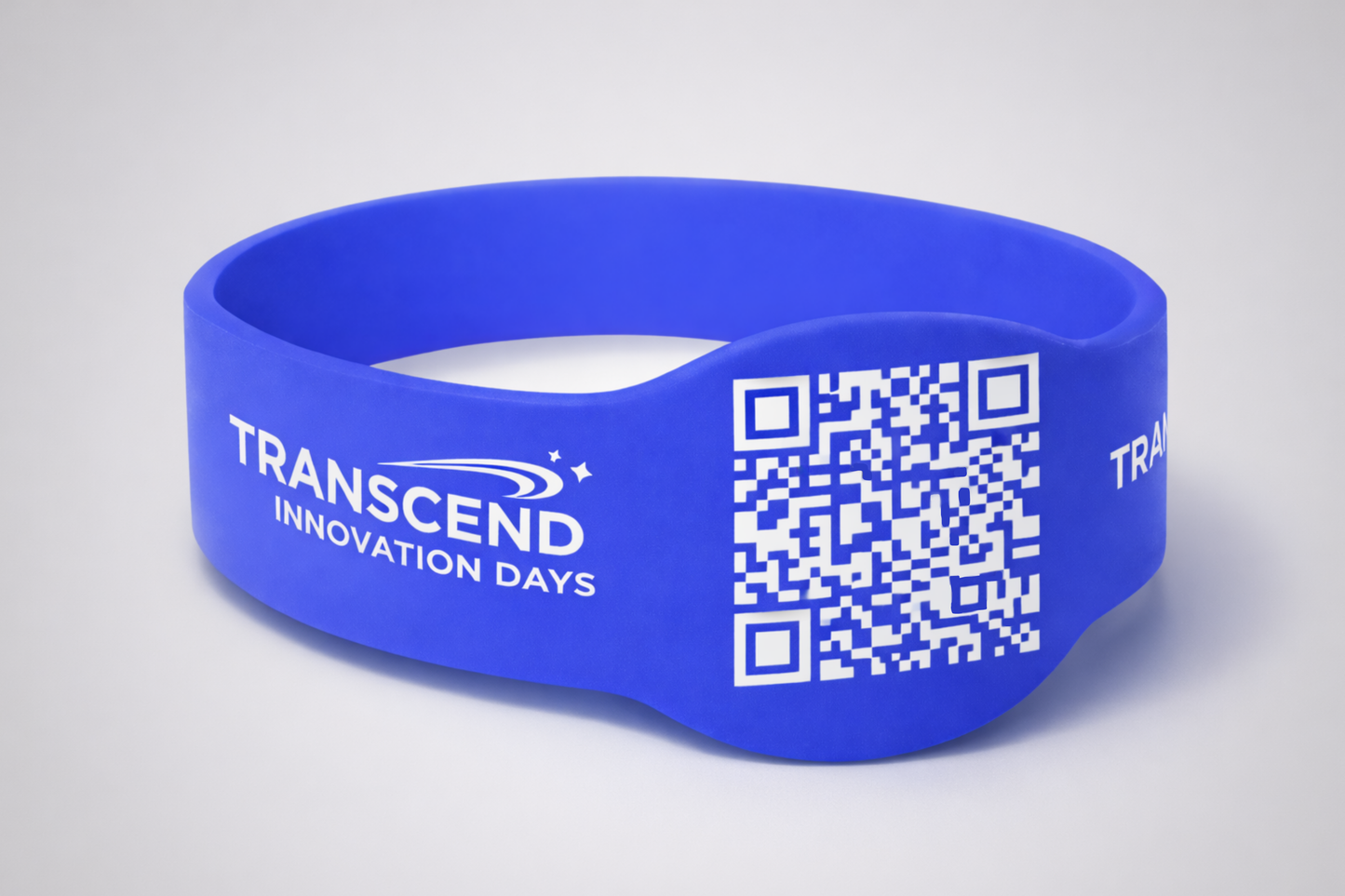 Silikonearmbånd med QR-kode og tryk fra JM Band® 